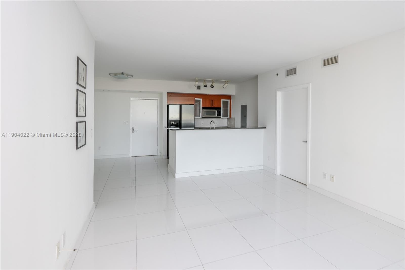 325 S Biscayne Blvd # 1722, Miami FL 33131 — 14