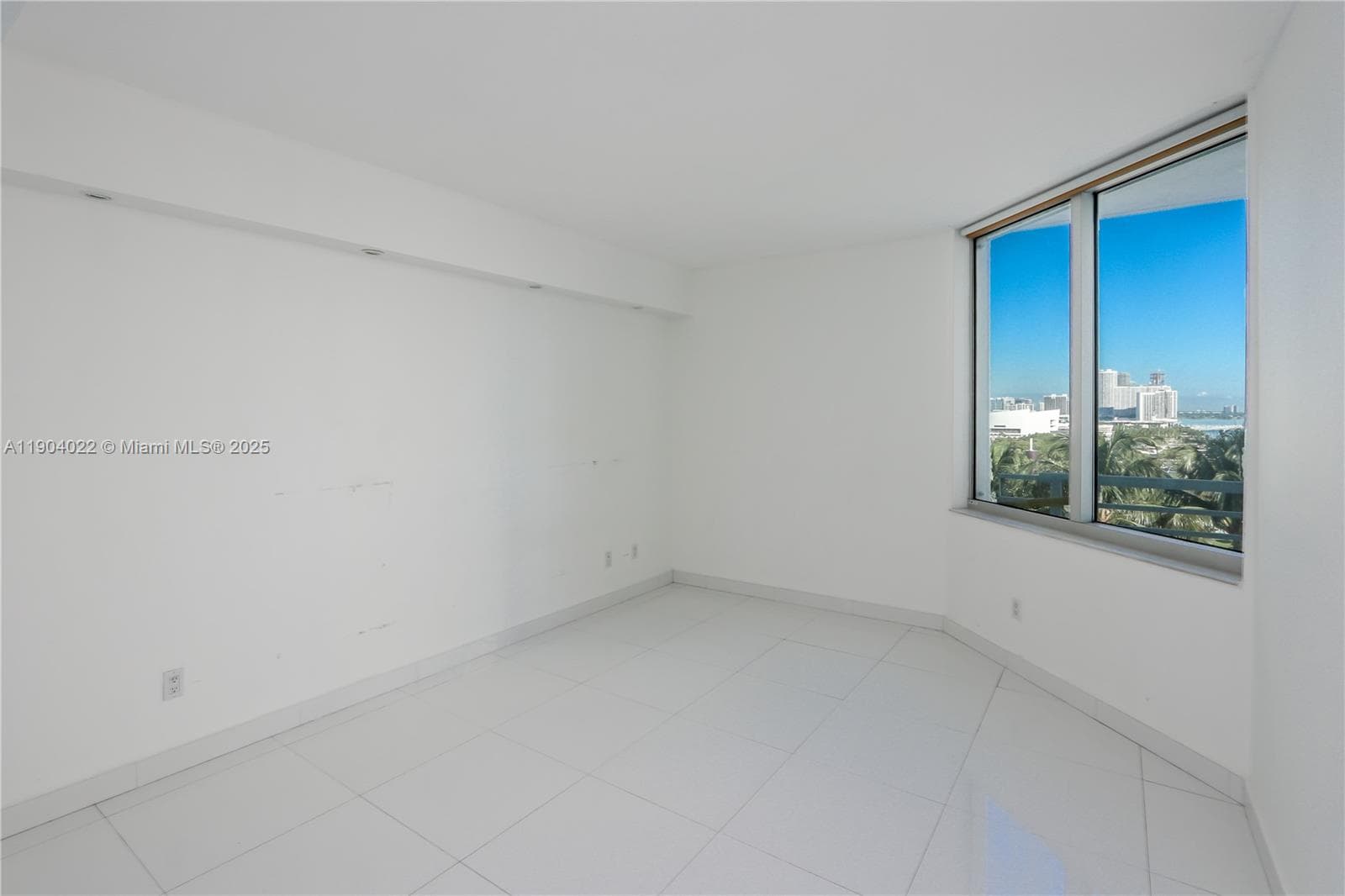 325 S Biscayne Blvd # 1722, Miami FL 33131 — 4