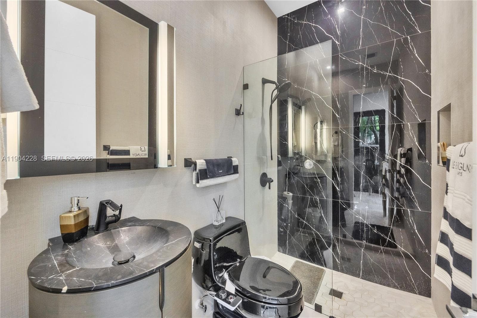 3764 Carmen Ct, Miami FL 33133 — 16