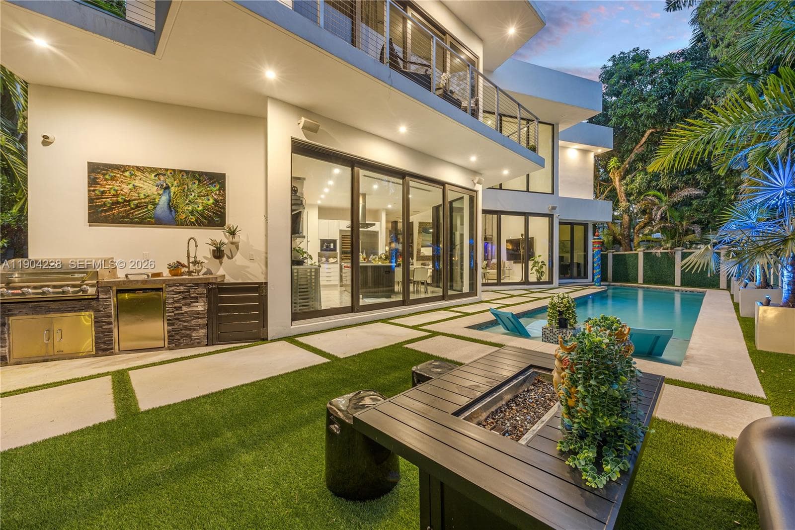 3764 Carmen Ct, Miami FL 33133 — 41