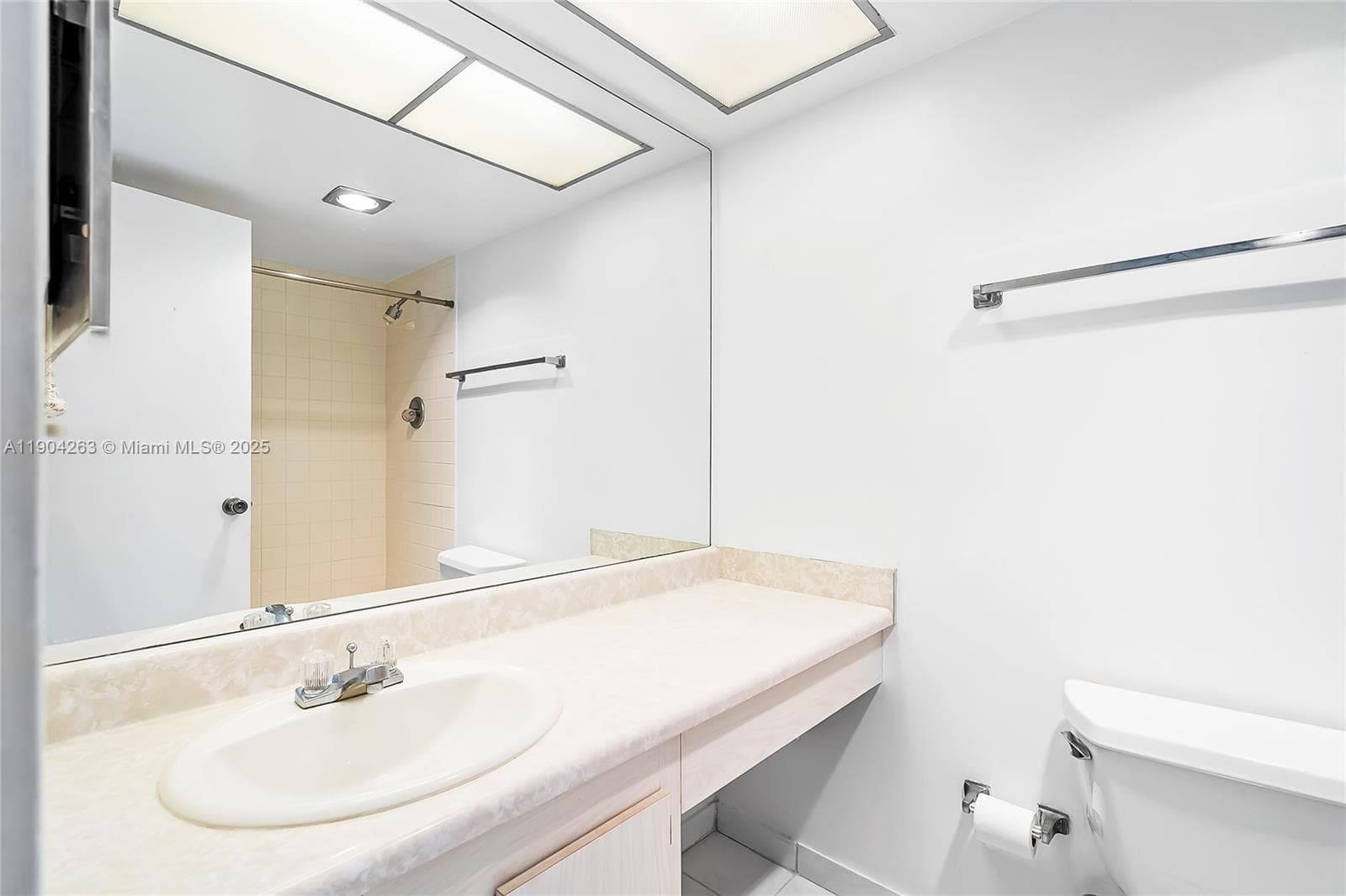 301 174th St # 2208, Sunny Isles Beach FL 33160 — 27