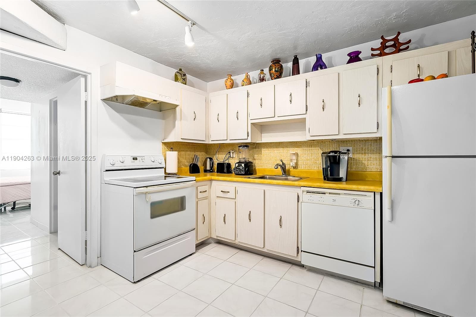 301 174th St # 2208, Sunny Isles Beach FL 33160 — 16