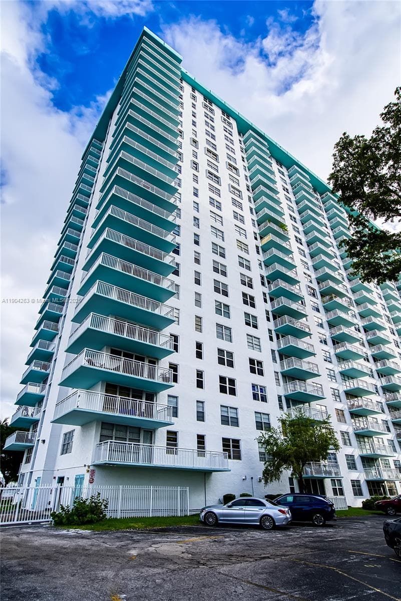 301 174th St # 2208, Sunny Isles Beach FL 33160 — 3