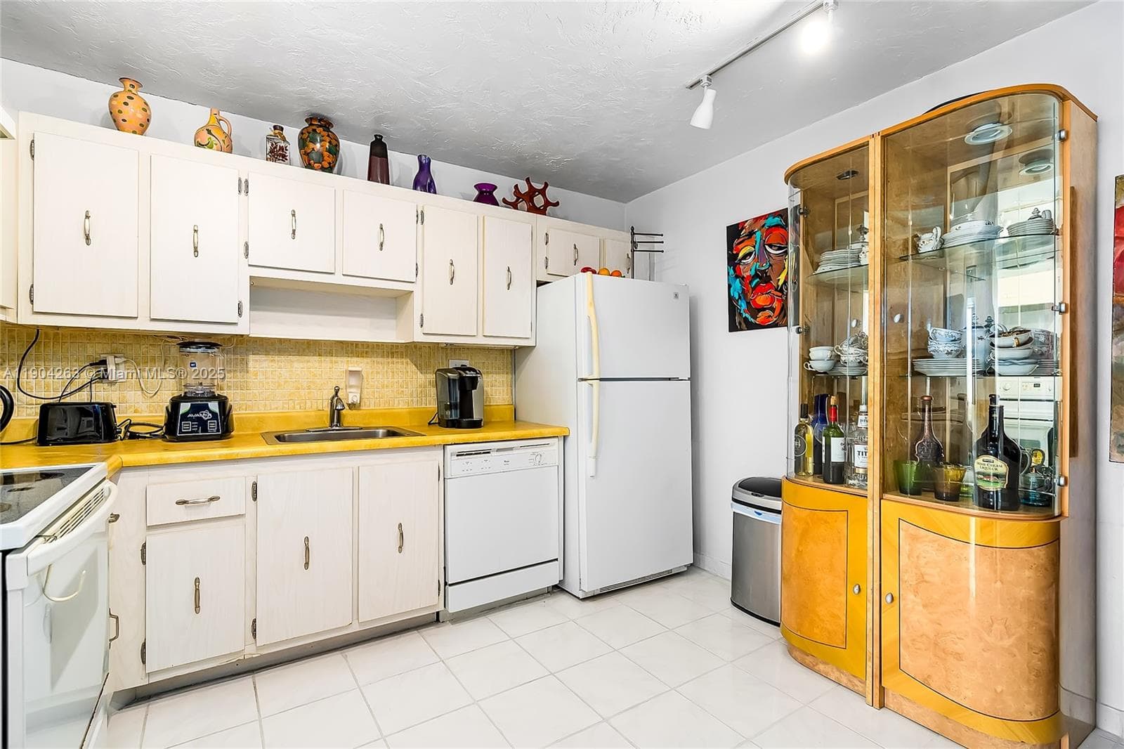 301 174th St # 2208, Sunny Isles Beach FL 33160 — 18