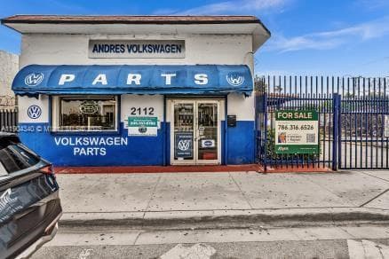 2112 NW 36th St, Miami FL 33142 — 2