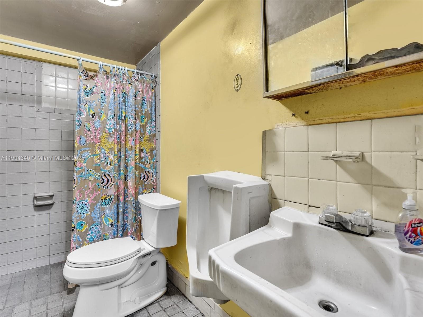 2112 NW 36th St, Miami FL 33142 — 20