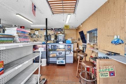 2112 NW 36th St, Miami FL 33142 — 14