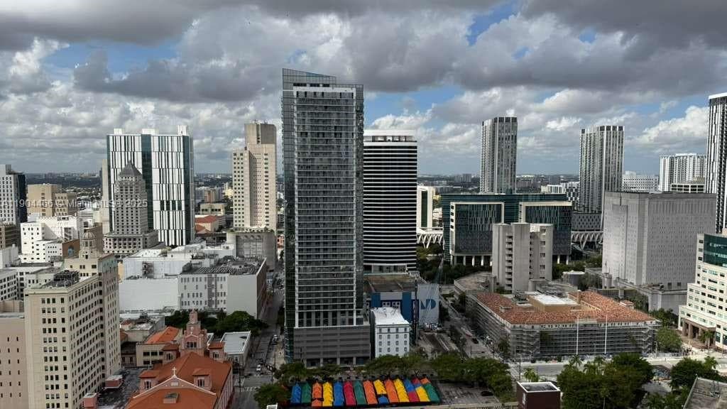 227 NE 2nd St # 3104, Miami FL 33132 — 21