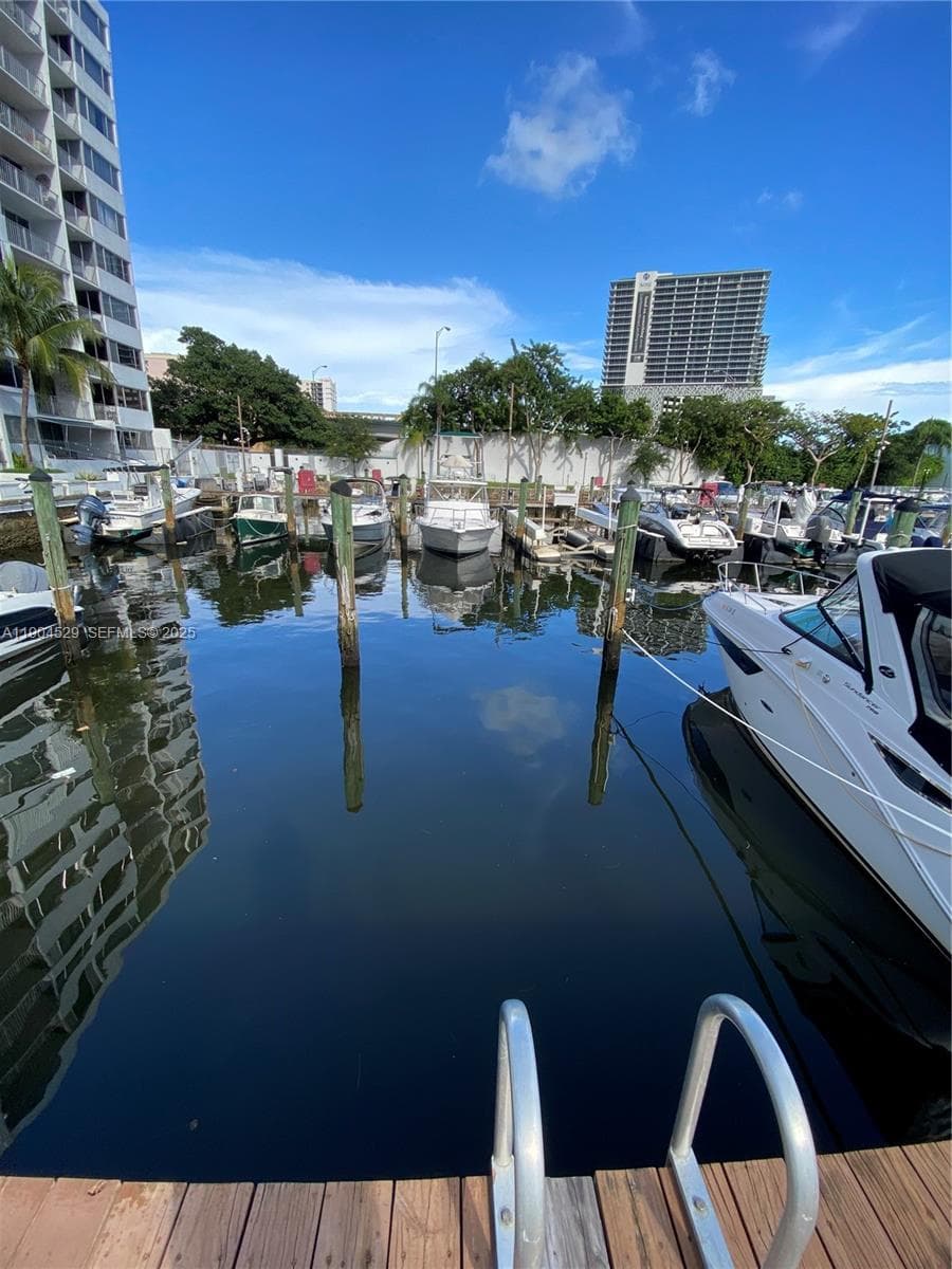 1700 NW North River Dr. #51, Miami FL 33125 — 6