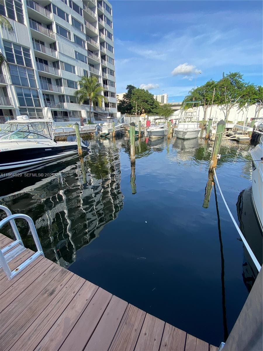 1700 NW North River Dr. #51, Miami FL 33125 — 7
