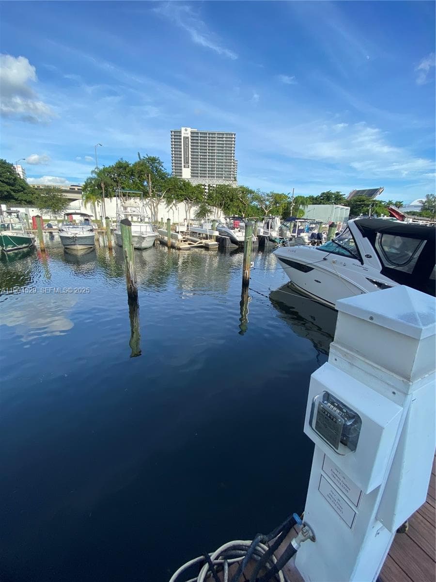 1700 NW North River Dr. #51, Miami FL 33125 — 9