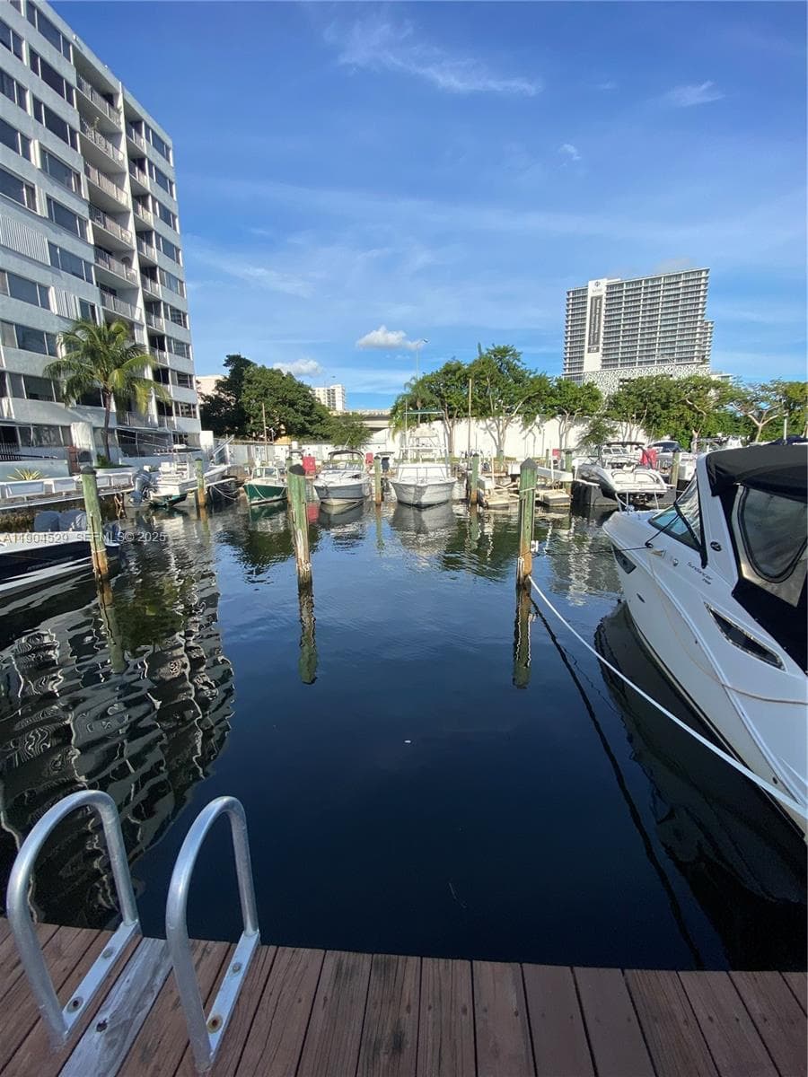 1700 NW North River Dr. #51, Miami FL 33125 — 10