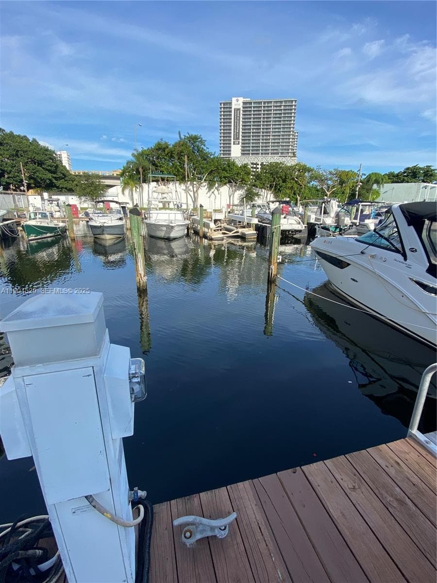 1700 NW North River Dr. #51, Miami FL 33125 — 11
