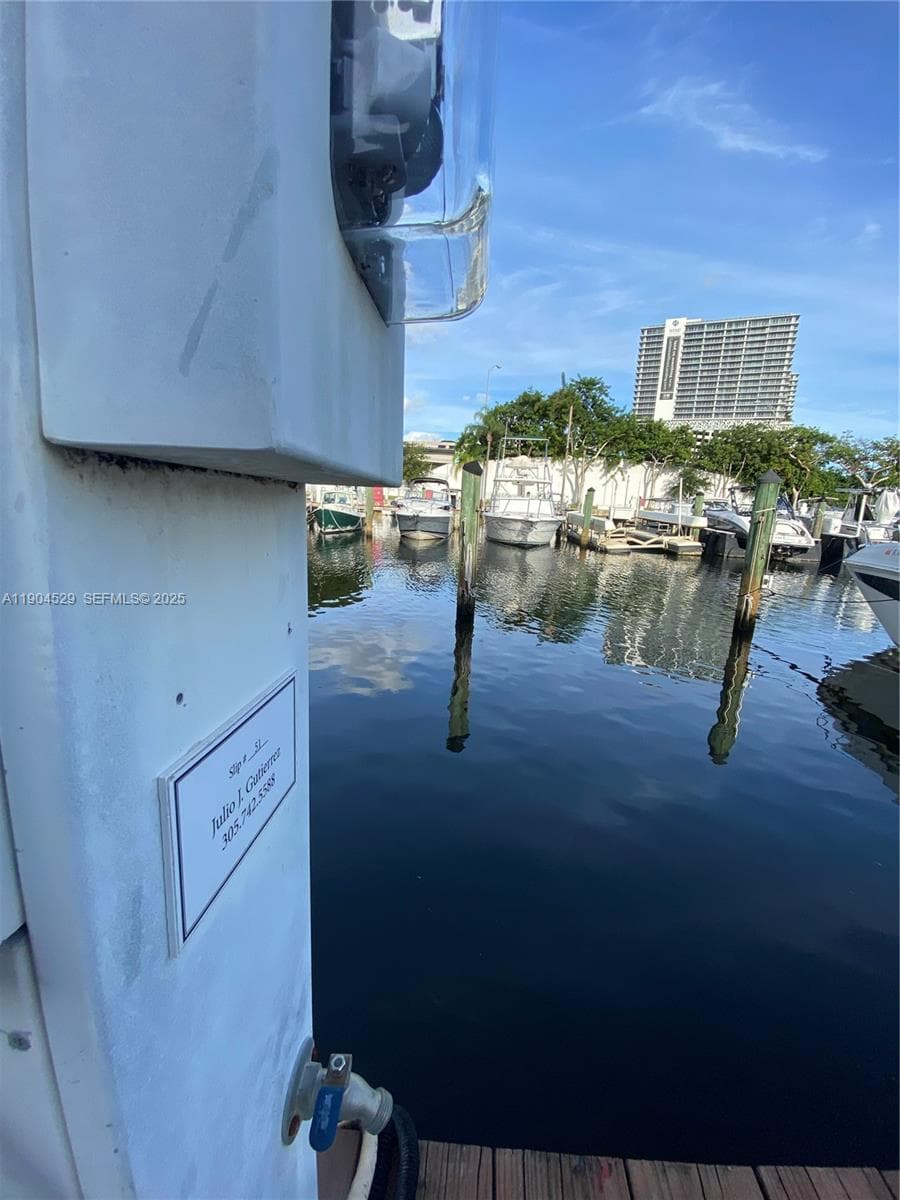 1700 NW North River Dr. #51, Miami FL 33125 — 4