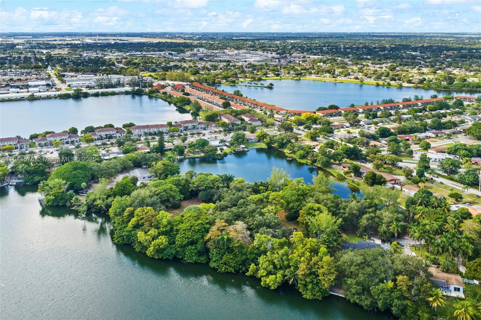 14141 NW 14th Dr, Miami FL 33167 — 16