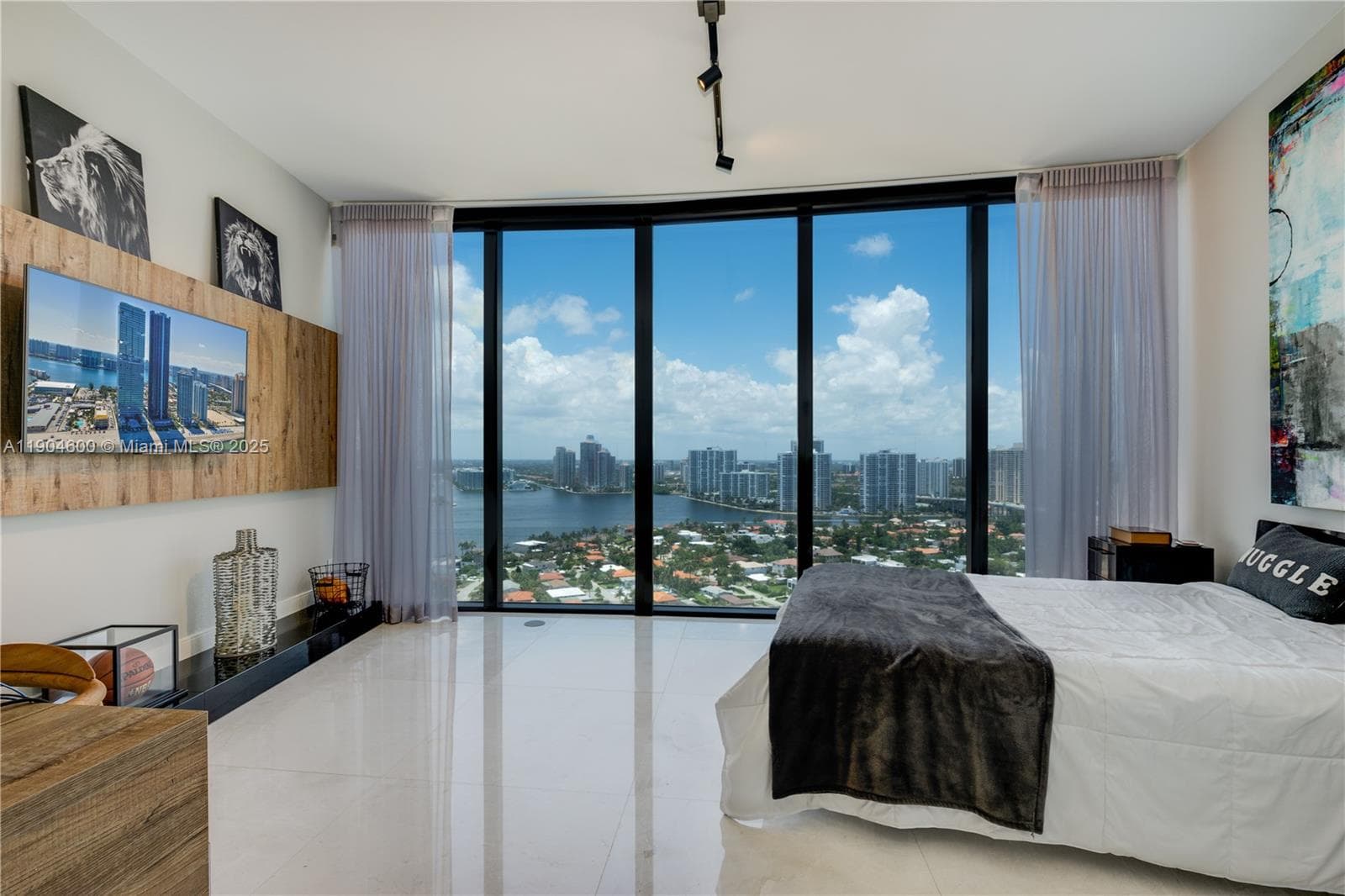 18555 Collins Ave # 2403, Sunny Isles Beach FL 33160 — 16