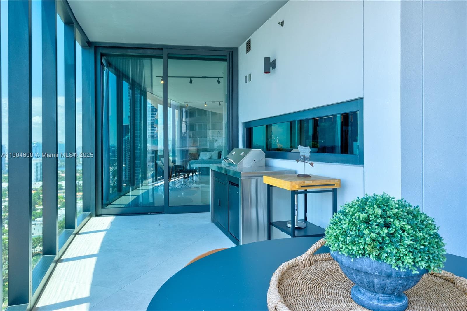 18555 Collins Ave # 2403, Sunny Isles Beach FL 33160 — 34