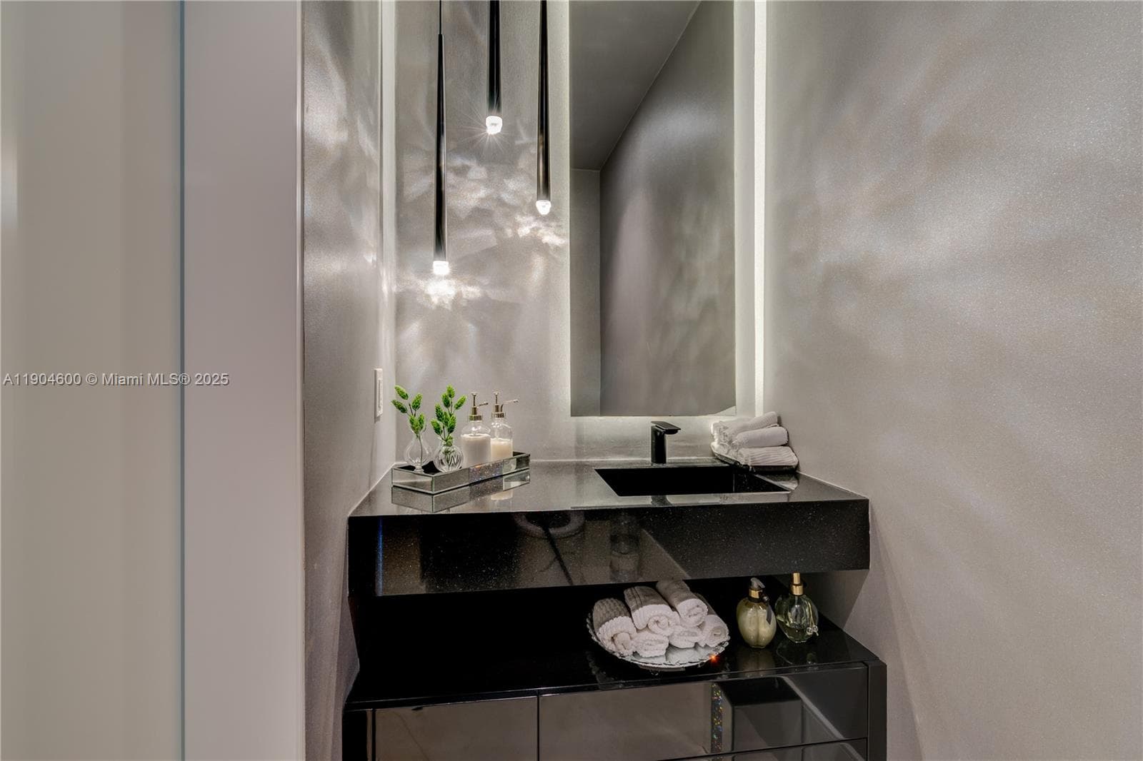 18555 Collins Ave # 2403, Sunny Isles Beach FL 33160 — 15