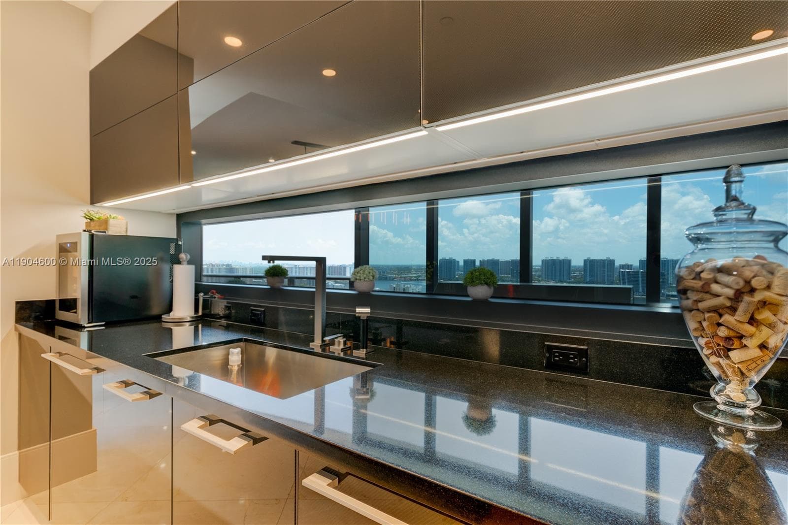 18555 Collins Ave # 2403, Sunny Isles Beach FL 33160 — 11
