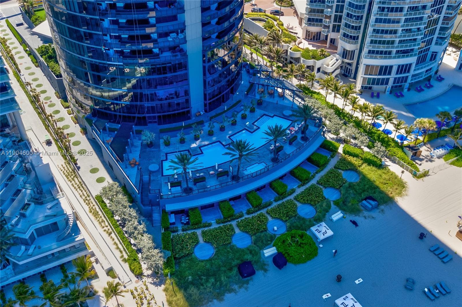 18555 Collins Ave # 2403, Sunny Isles Beach FL 33160 — 35