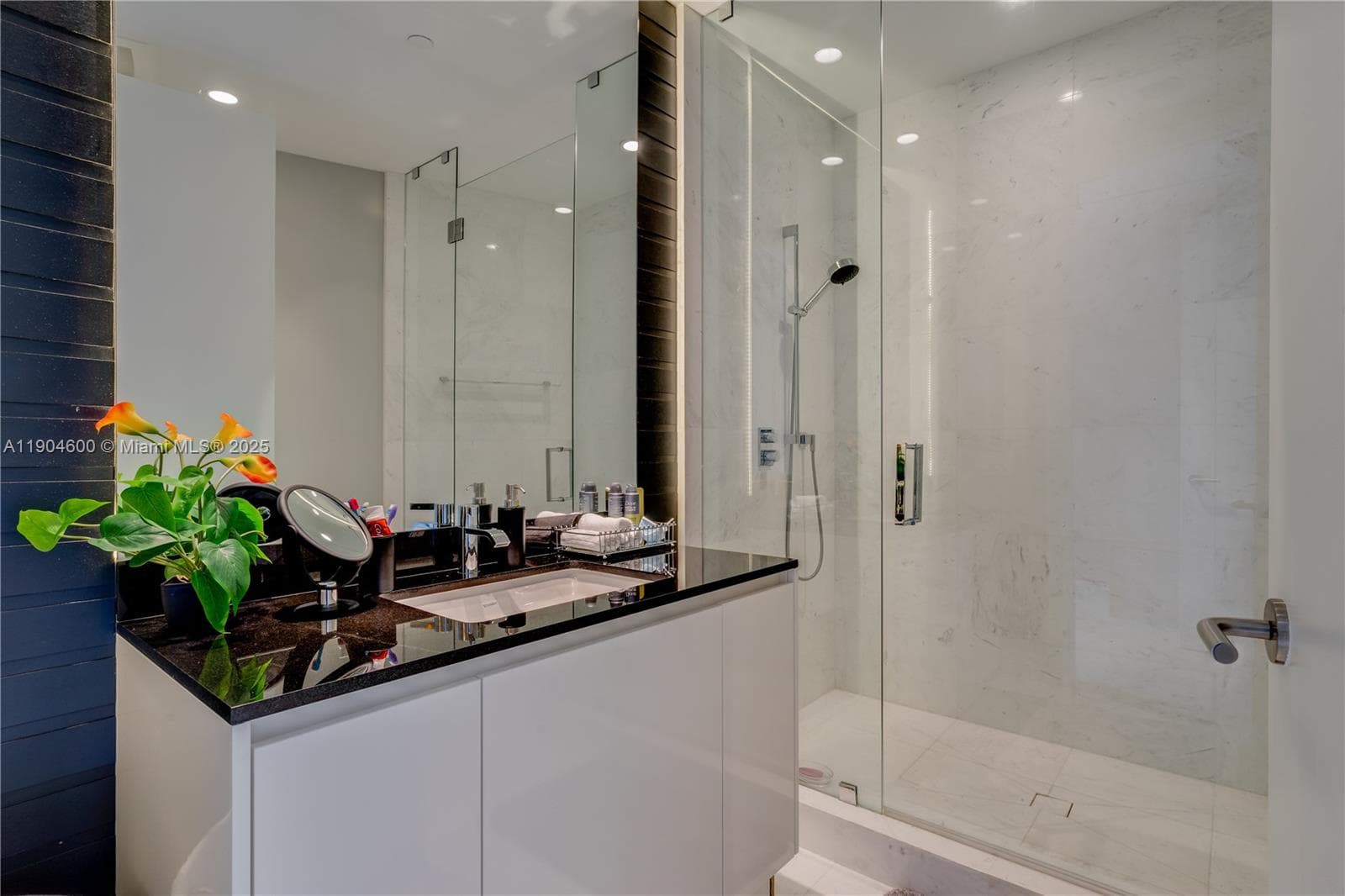 18555 Collins Ave # 2403, Sunny Isles Beach FL 33160 — 21