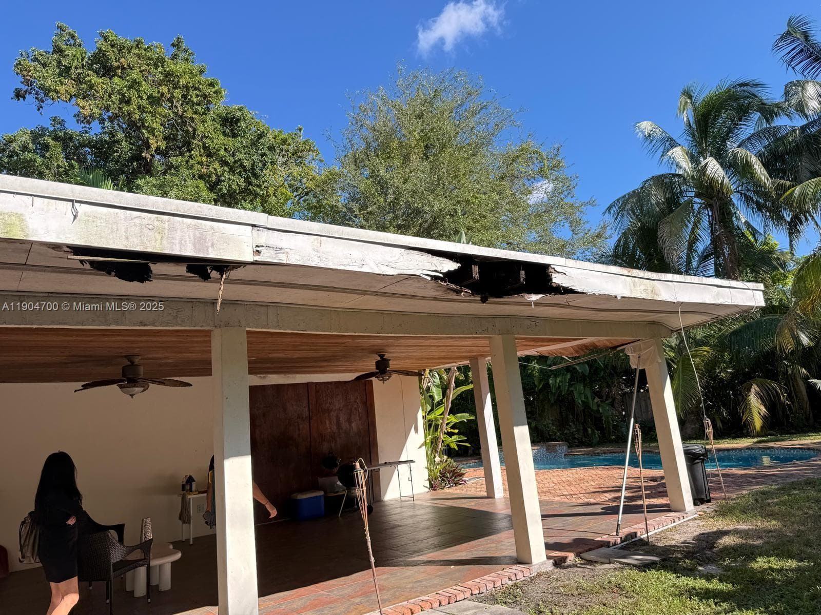 5600 SW 74th Ct, Miami FL 33143 — 3