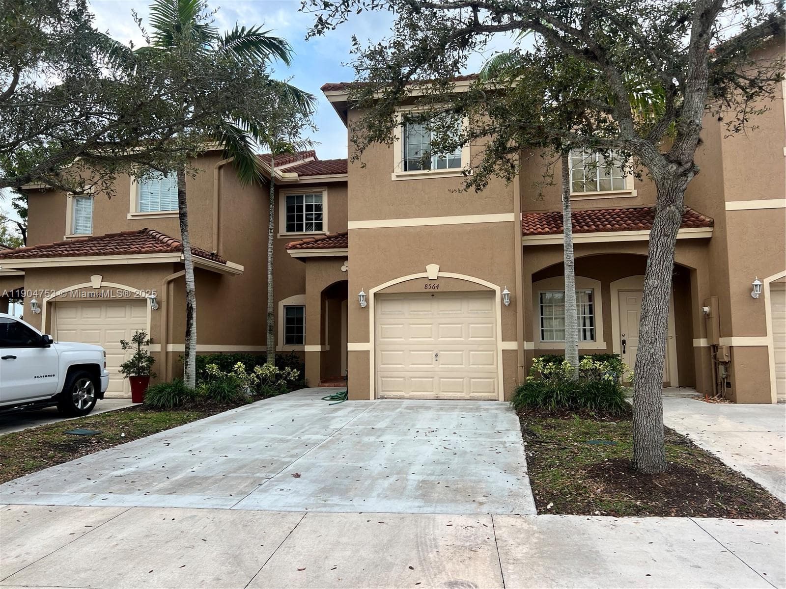 8564 SW 214th Way, Cutler Bay FL 33189 — 1