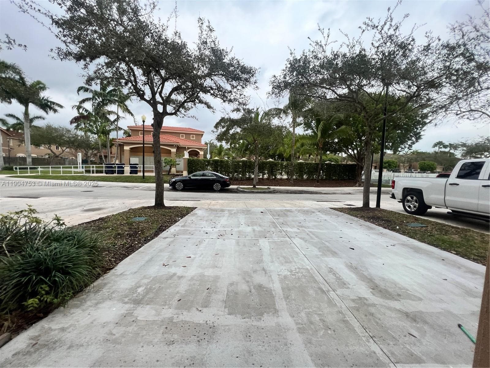 8564 SW 214th Way, Cutler Bay FL 33189 — 5