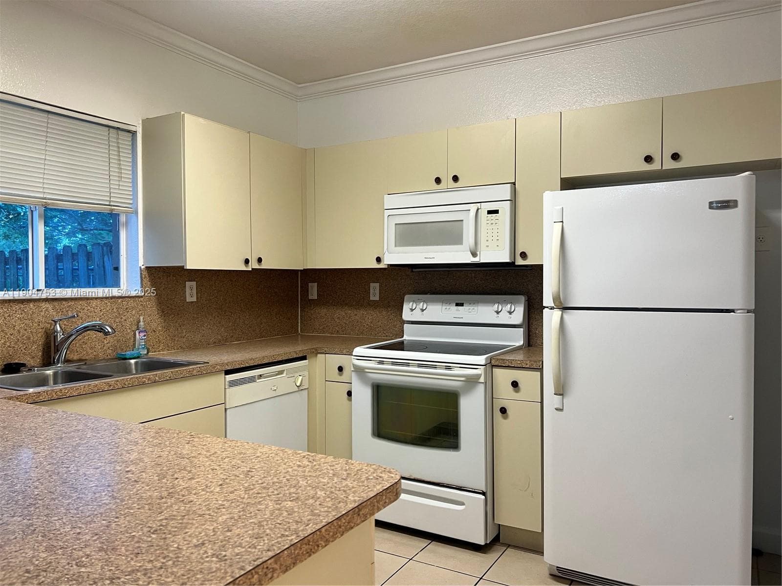 8564 SW 214th Way, Cutler Bay FL 33189 — 20