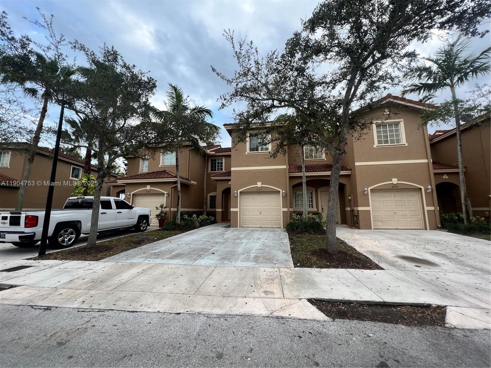 8564 SW 214th Way, Cutler Bay FL 33189 — 31
