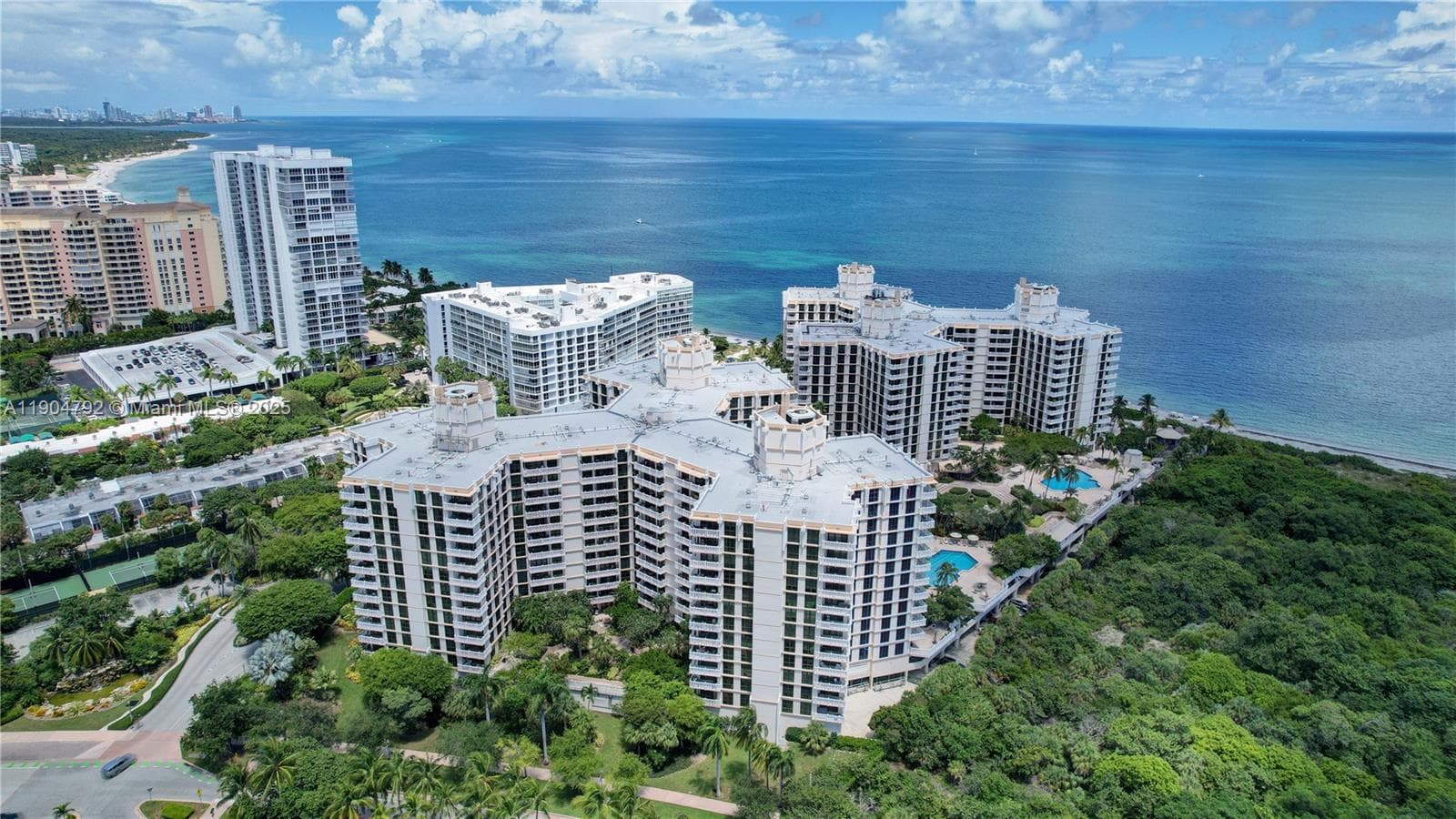 1121 Crandon Blvd # D608, Key Biscayne FL 33149 — 23