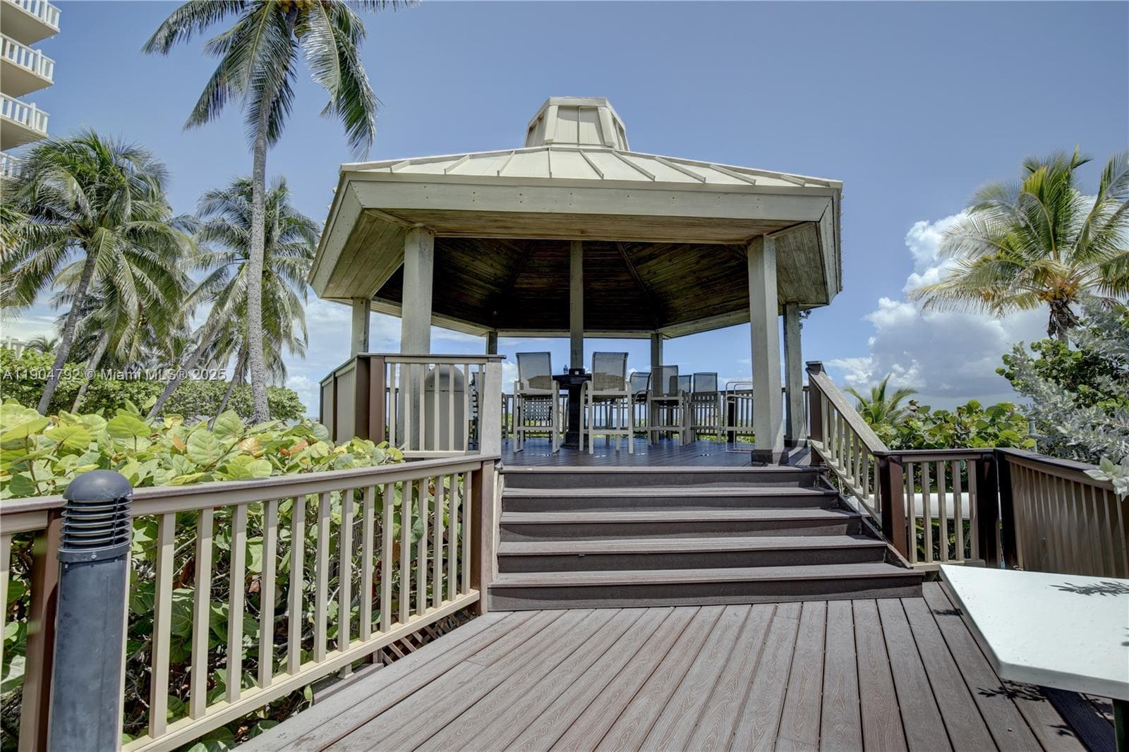 1121 Crandon Blvd # D608, Key Biscayne FL 33149 — 30