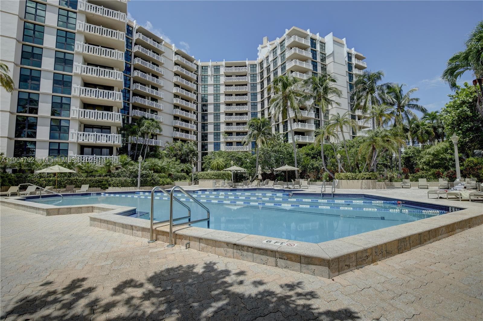 1121 Crandon Blvd # D608, Key Biscayne FL 33149 — 33