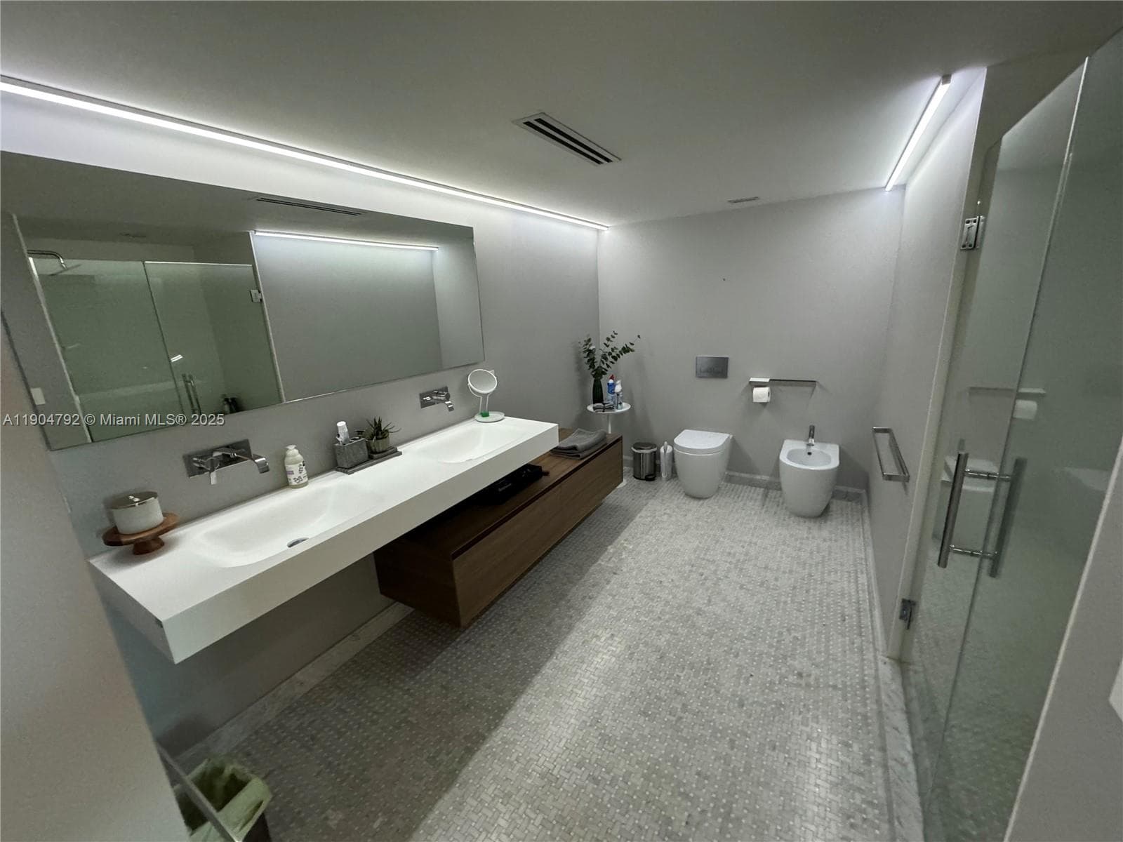 1121 Crandon Blvd # D608, Key Biscayne FL 33149 — 14