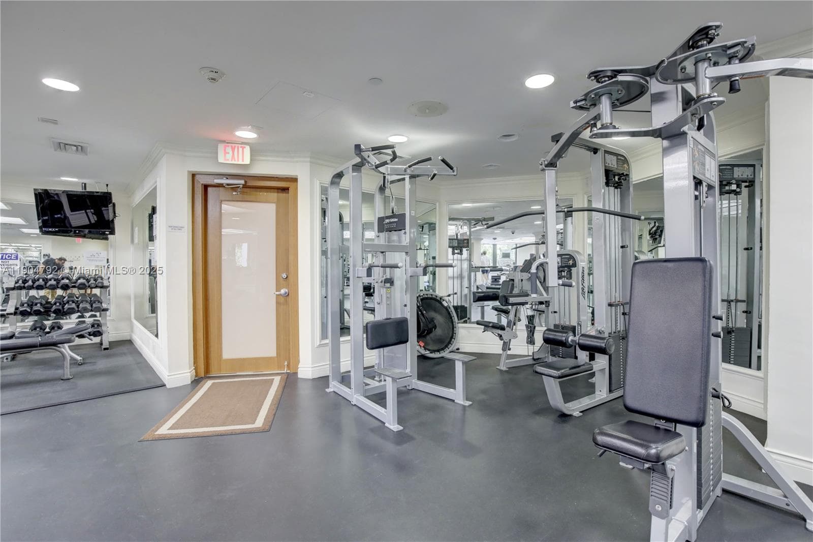 1121 Crandon Blvd # D608, Key Biscayne FL 33149 — 25