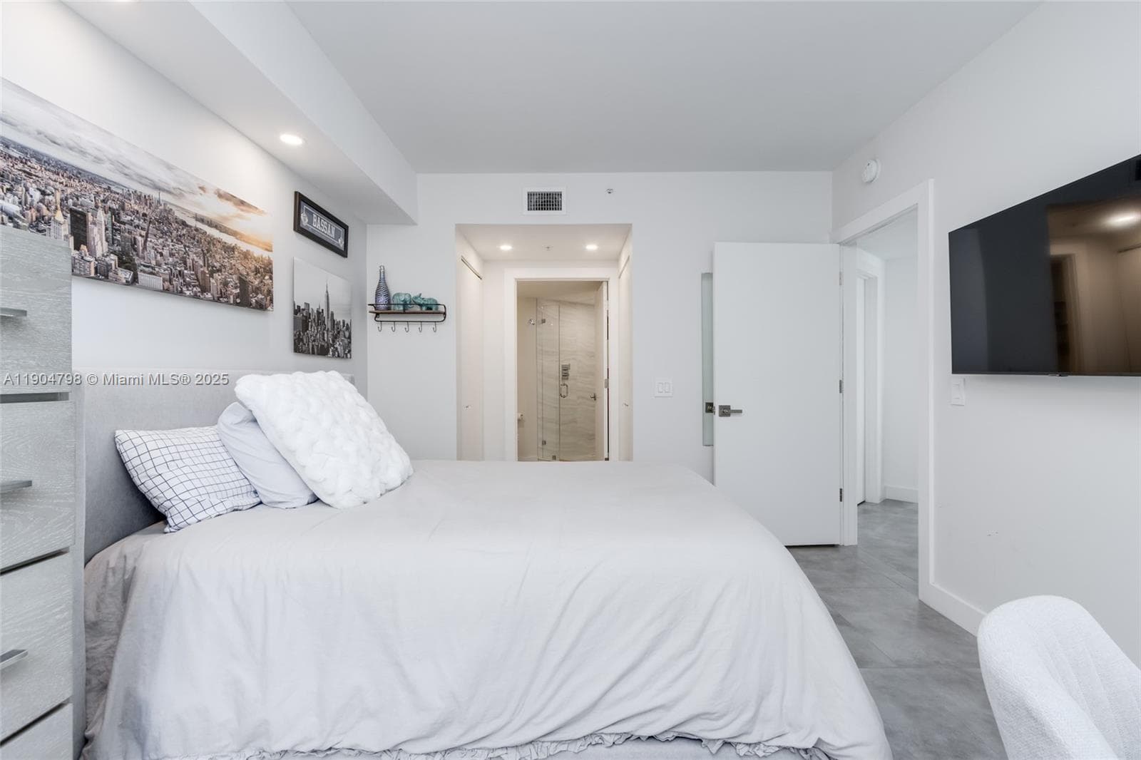 3370 Hidden Bay Dr # 303, Aventura FL 33180 — 27