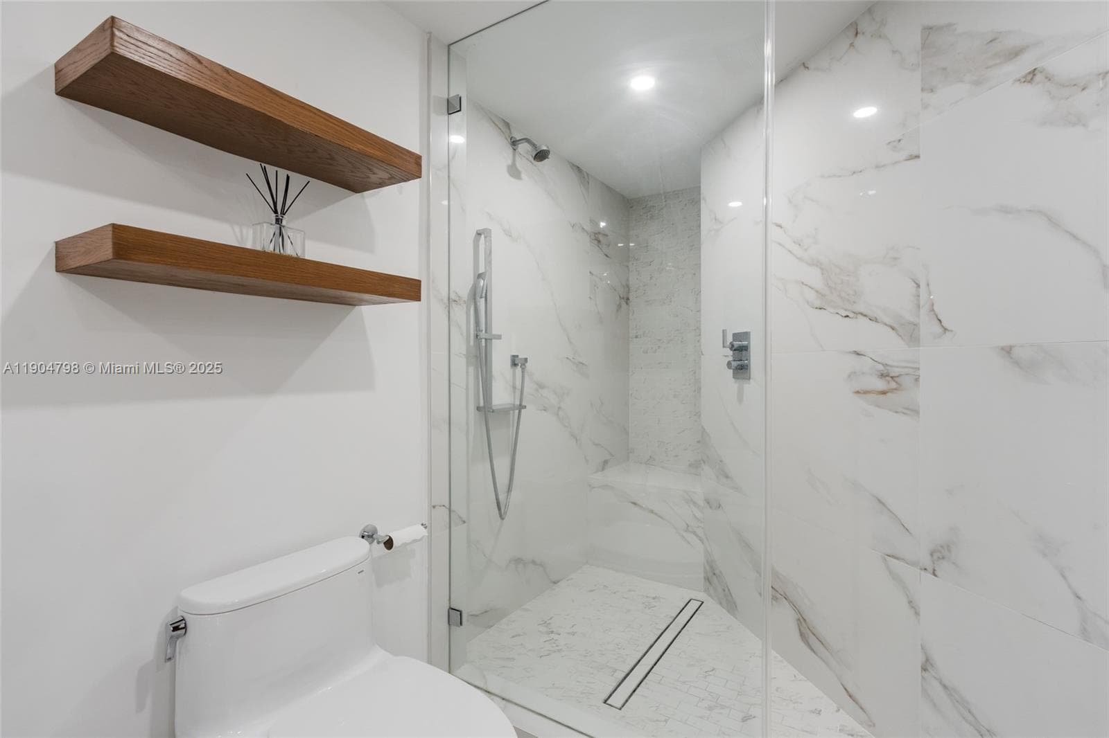 3370 Hidden Bay Dr # 303, Aventura FL 33180 — 30