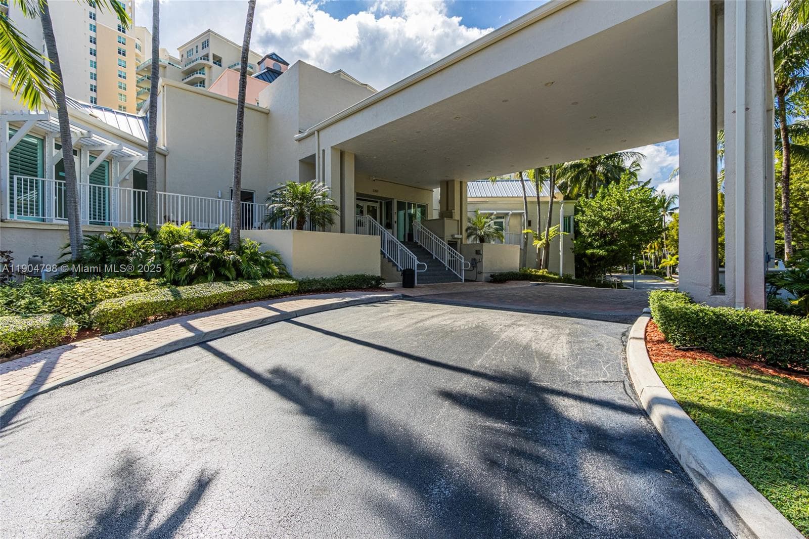 3370 Hidden Bay Dr # 303, Aventura FL 33180 — 51
