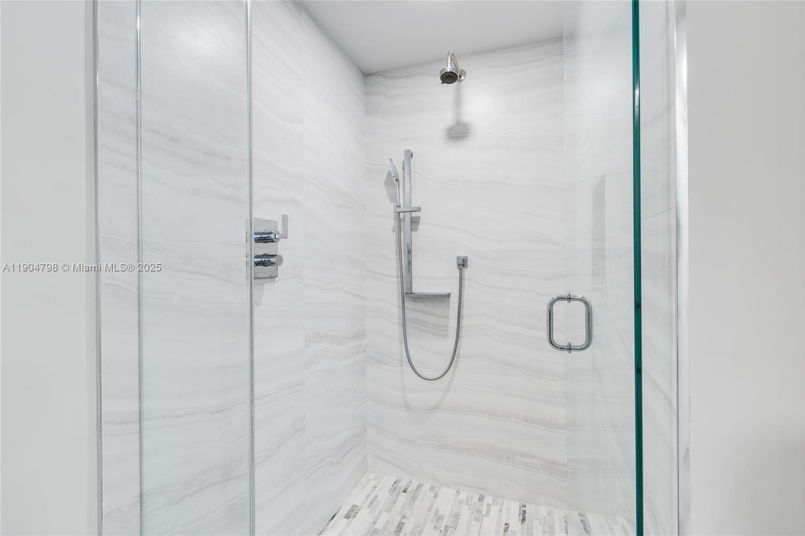3370 Hidden Bay Dr # 303, Aventura FL 33180 — 29