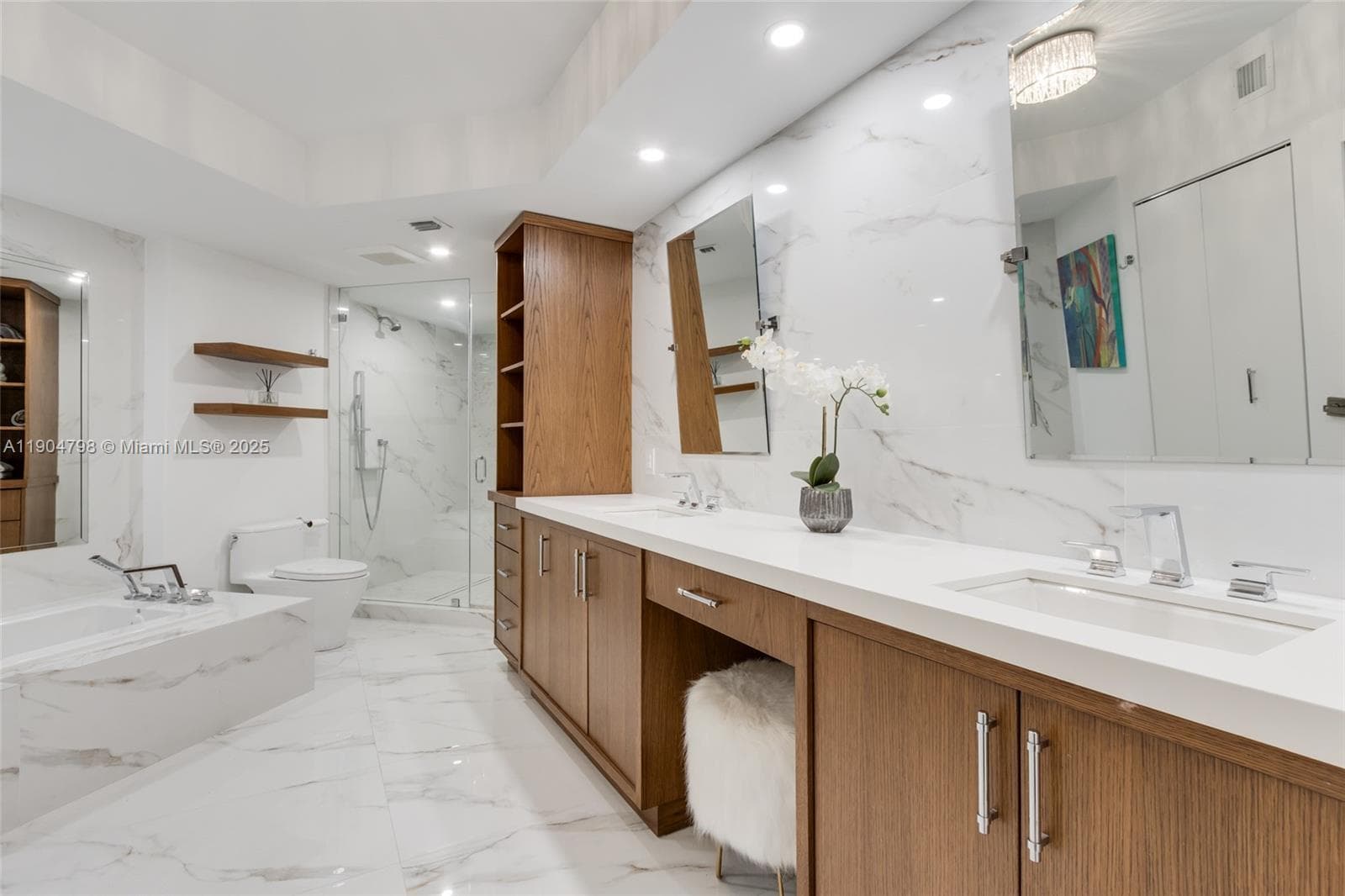 3370 Hidden Bay Dr # 303, Aventura FL 33180 — 25