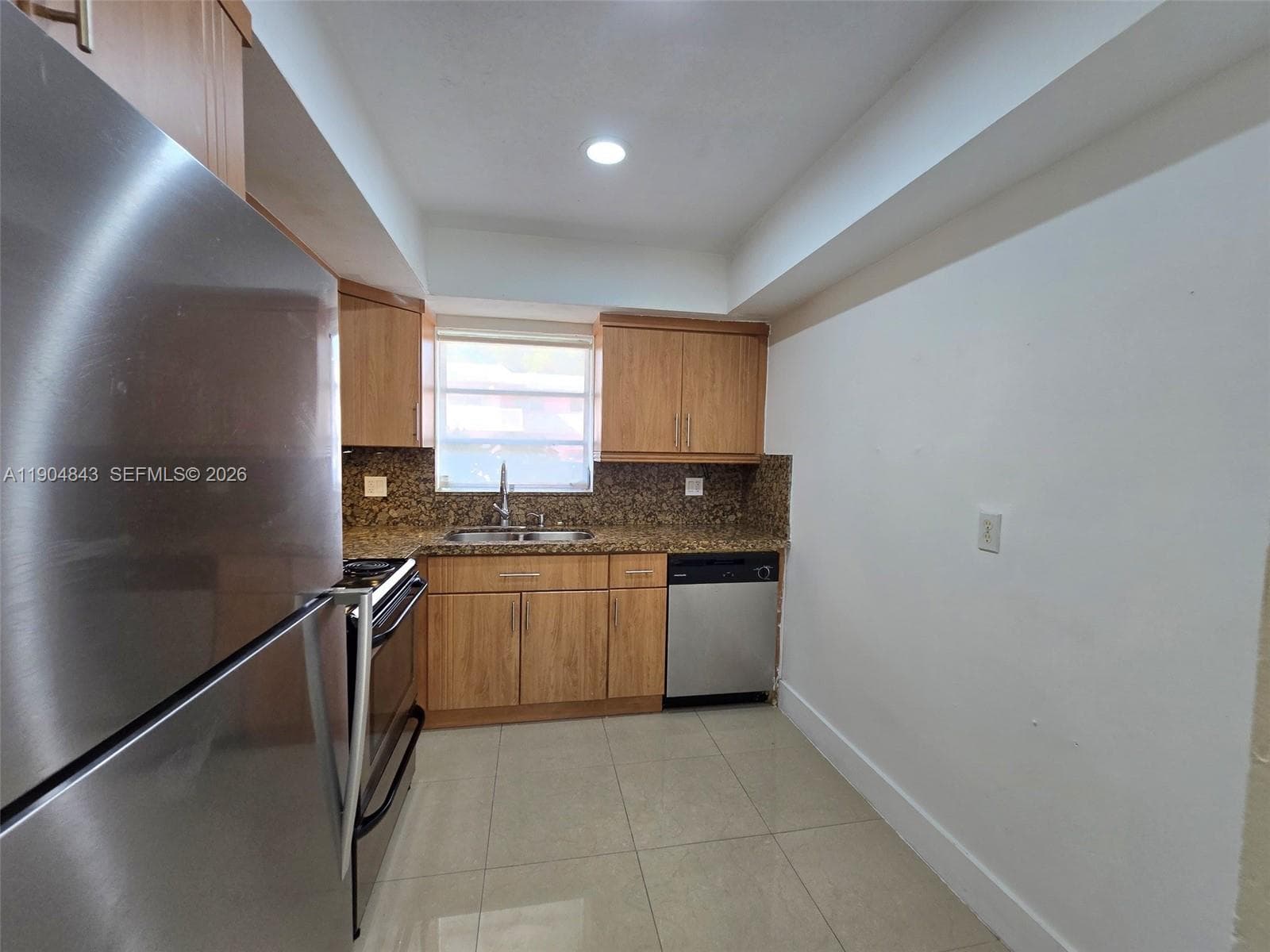 7520 SW 82nd St # G118, Miami FL 33143 — 7
