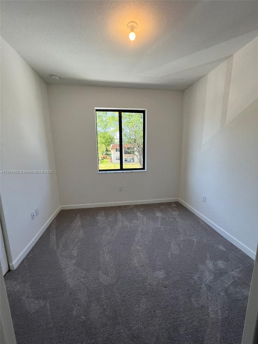 875 NE 211TH ST # 0, Miami FL 33179 — 11