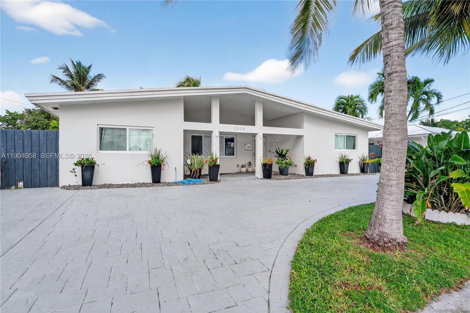 2325 NE 194 Street, Miami FL 33180 — 1