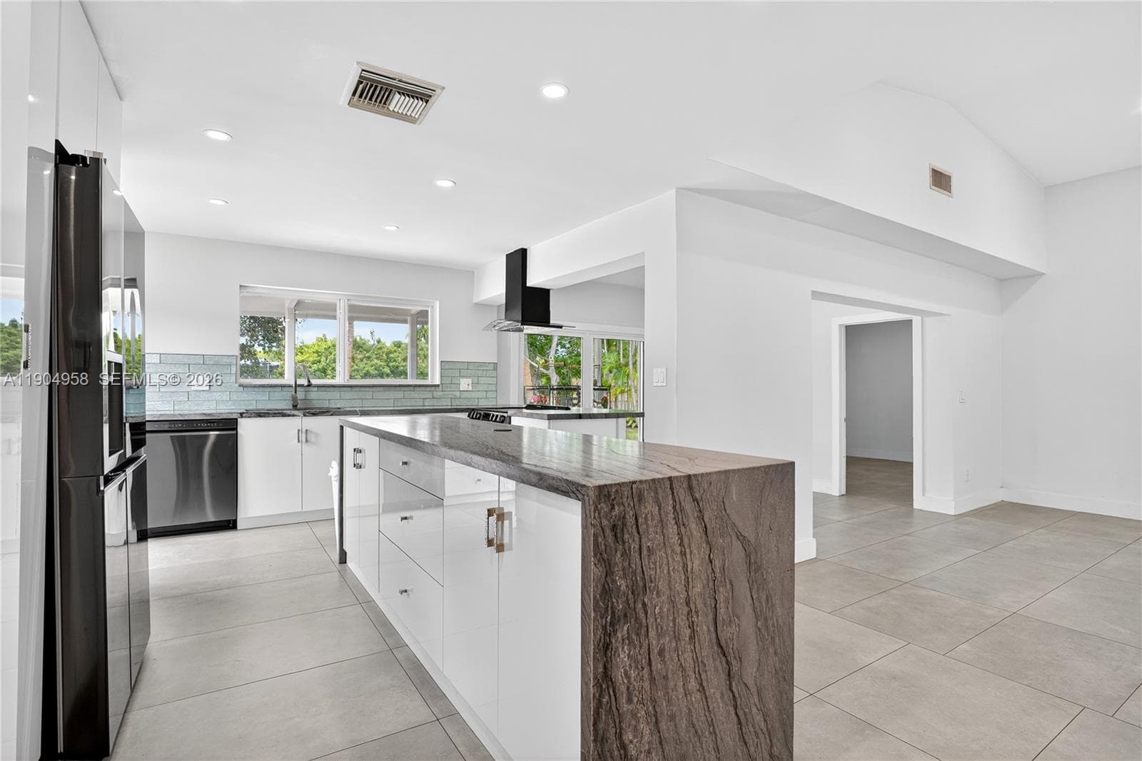 2325 NE 194 Street, Miami FL 33180 — 9