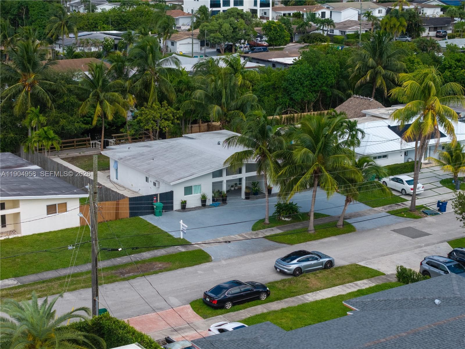 2325 NE 194 Street, Miami FL 33180 — 33