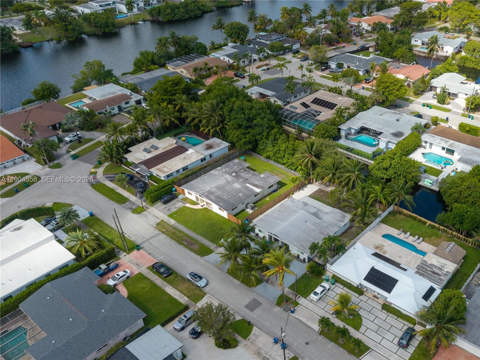 2325 NE 194 Street, Miami FL 33180 — 35