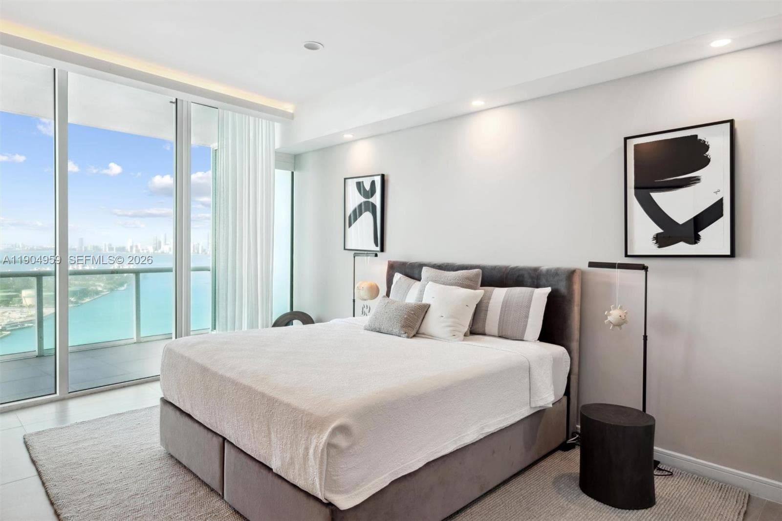 100 S Pointe Dr # 3203, Miami Beach FL 33139 — 31