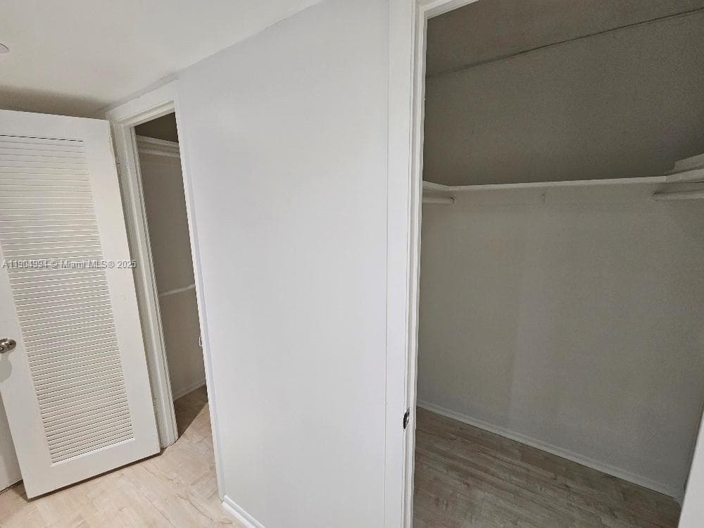 18041 Biscayne Blvd # 204, Aventura FL 33160 — 22