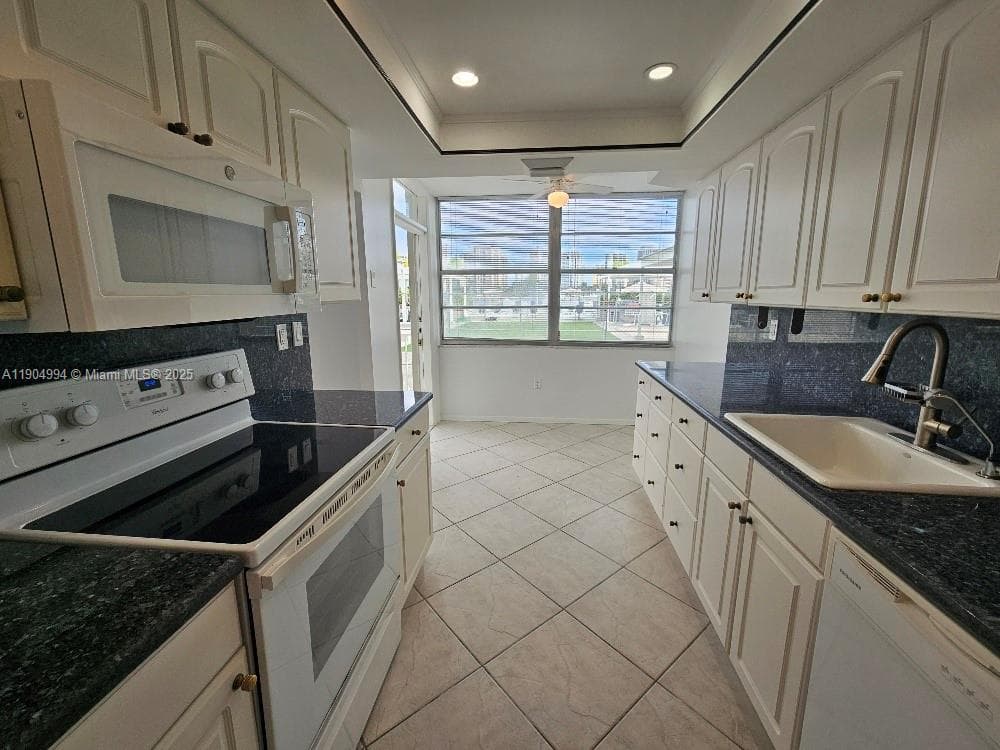 18041 Biscayne Blvd # 204, Aventura FL 33160 — 5
