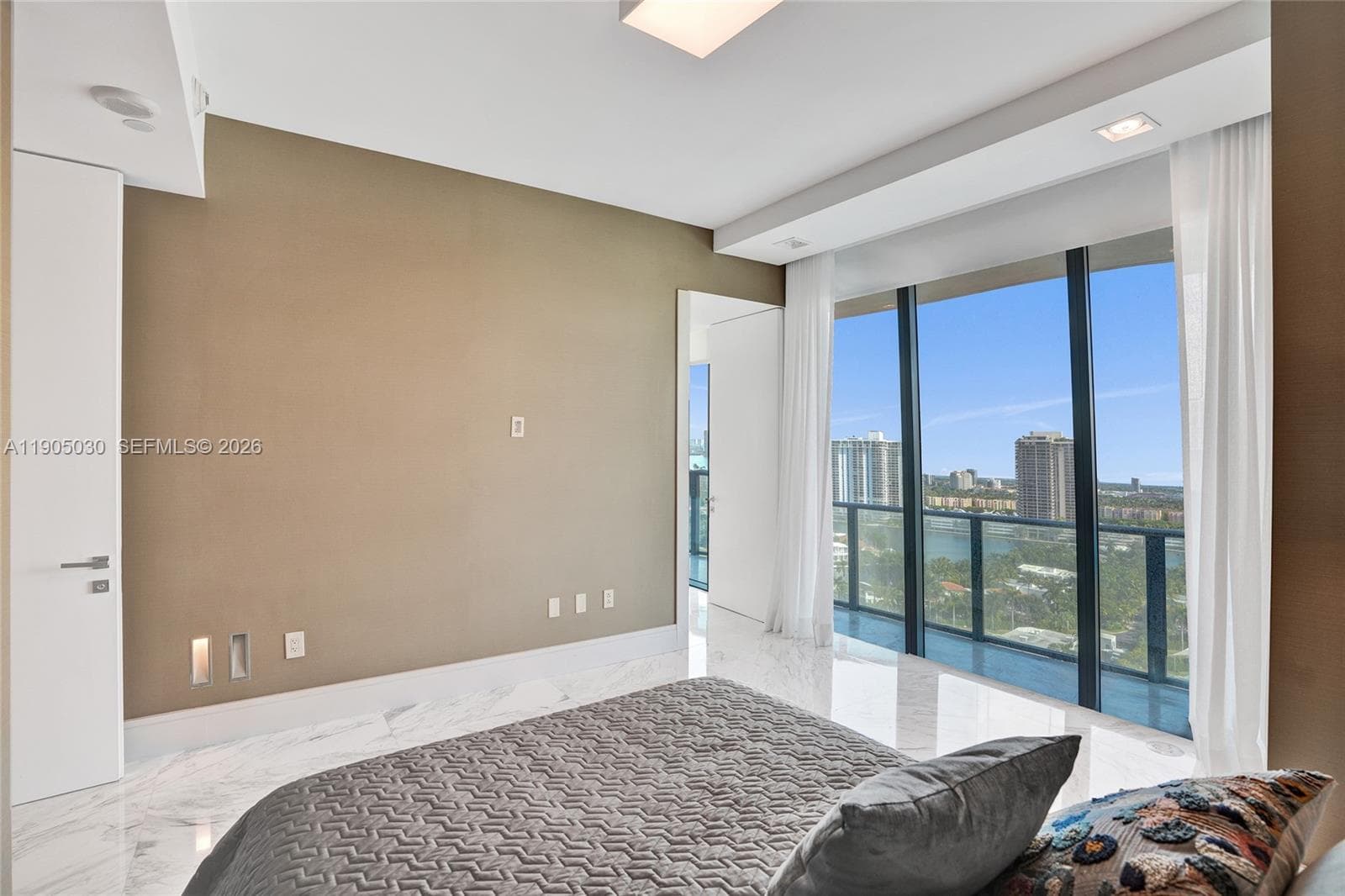 19575 Collins Ave # 16, Sunny Isles Beach FL 33160 — 38